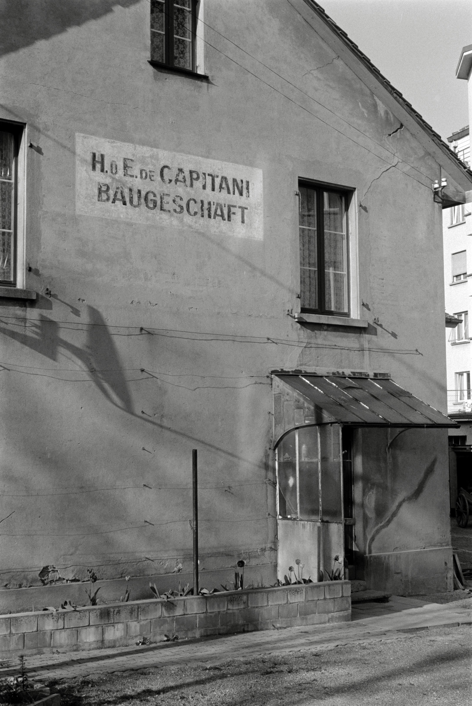 AHP F1993 04 002 sc240903 img17 NLP